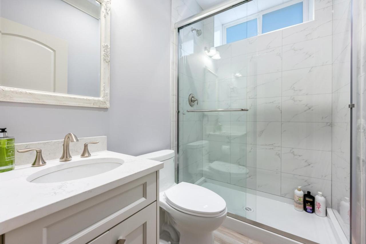 Vancouver Haven: Luxurious Private Bedroom Near Attractions 外观 照片